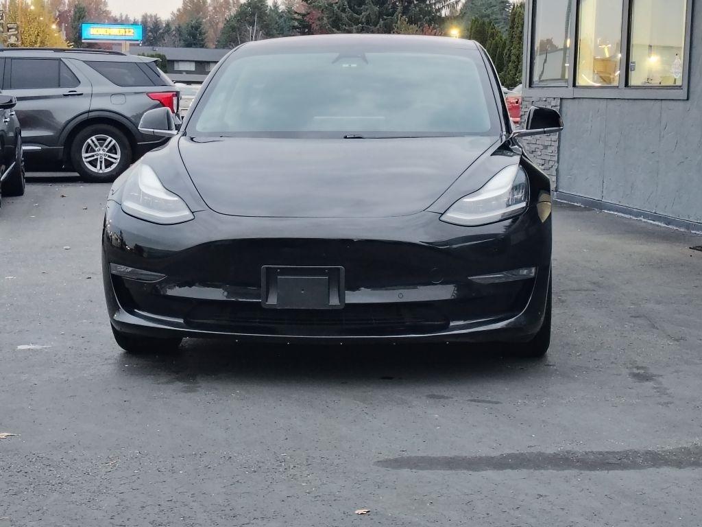 Tesla Model 3  2018