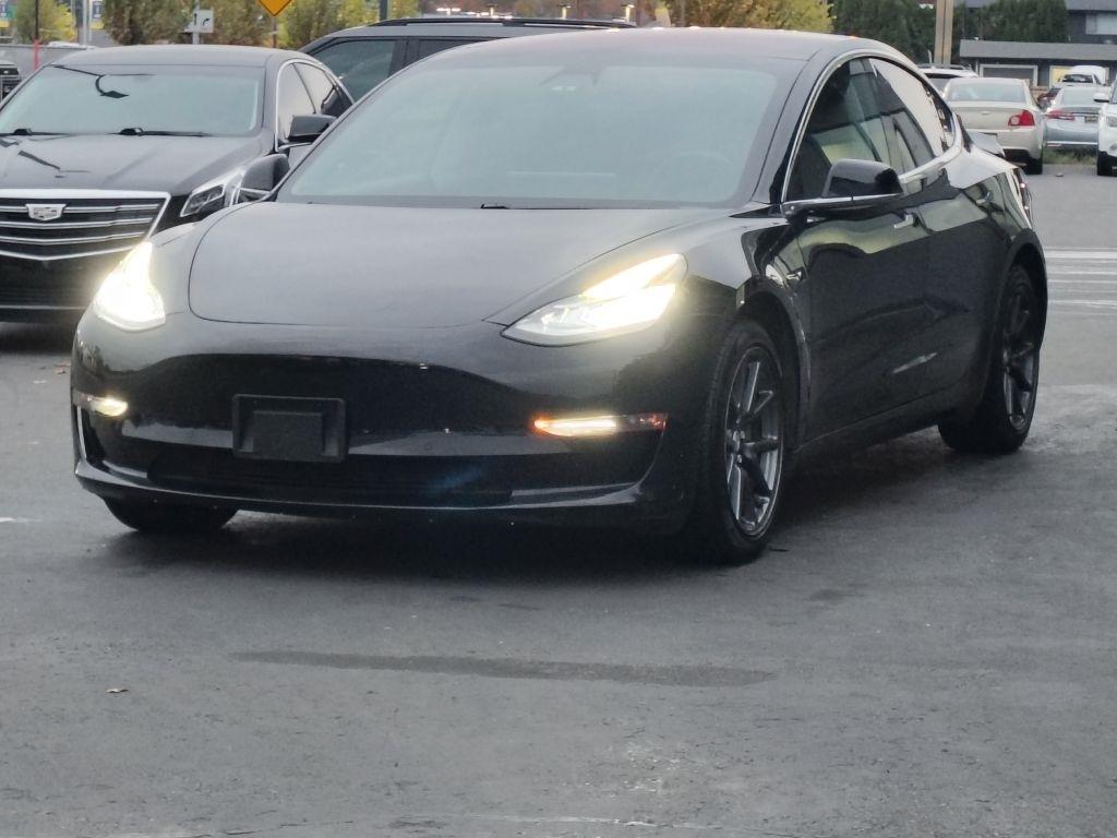 Tesla Model 3  2018