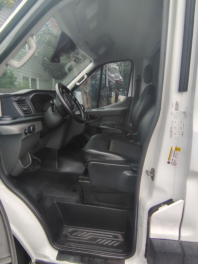 2022 Ford Transit Cutaway Base's photo