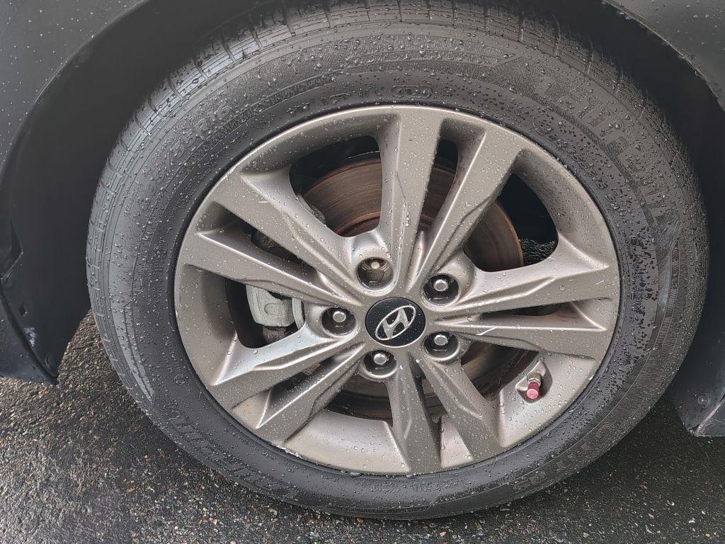 Hyundai Elantra  2018