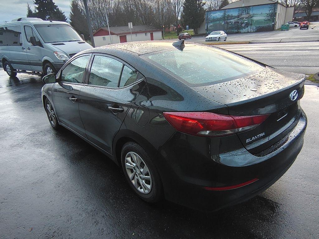 Hyundai Elantra  2018