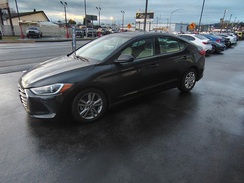Hyundai Elantra  2018