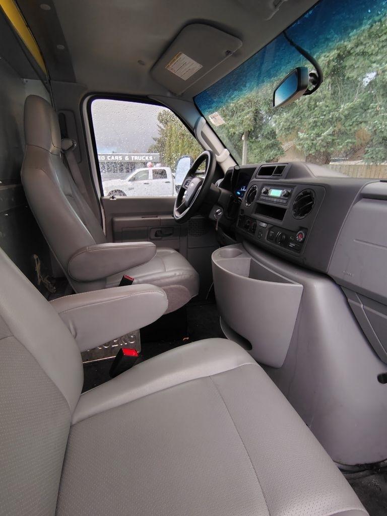 Ford Econoline  2022