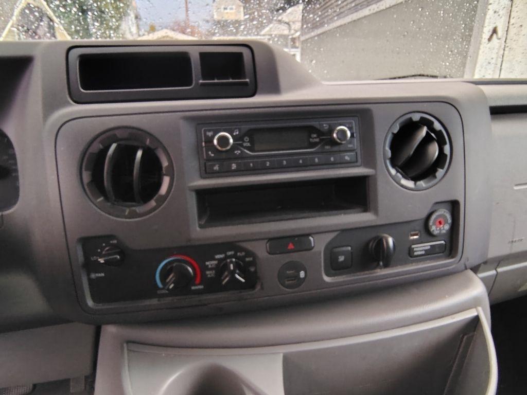 Ford Econoline  2022