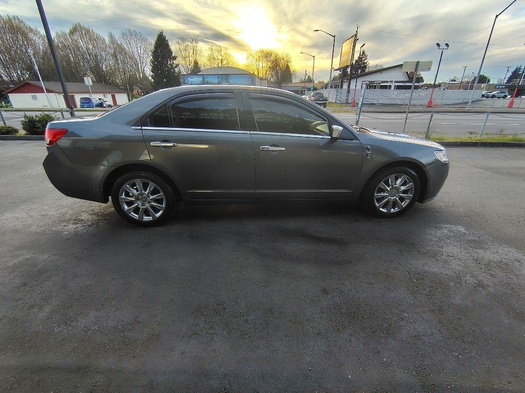 Lincoln MKZ  2011