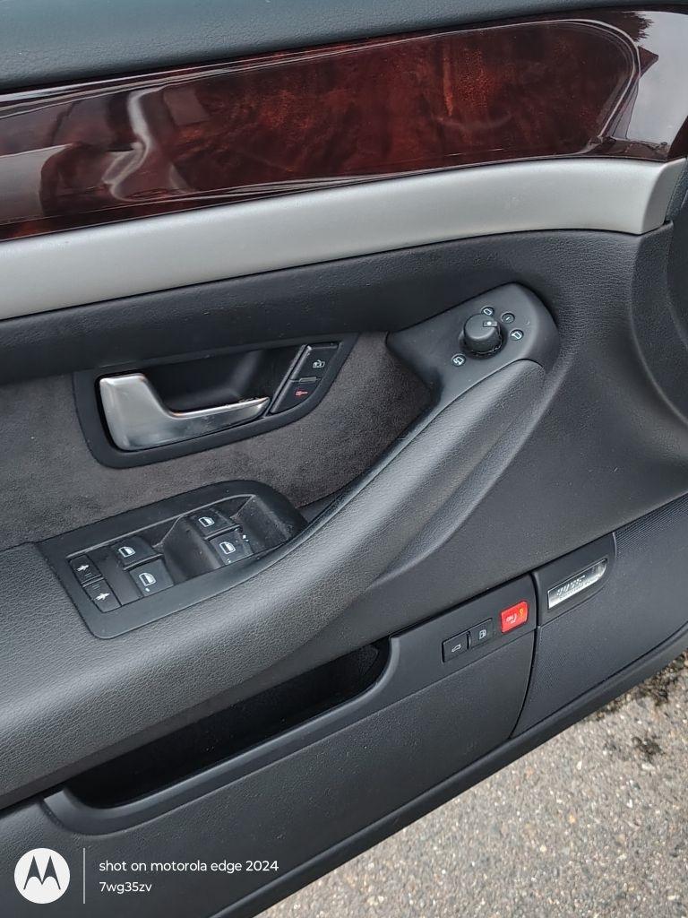 Audi A8  2007