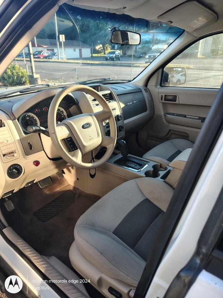 Ford Escape  2008