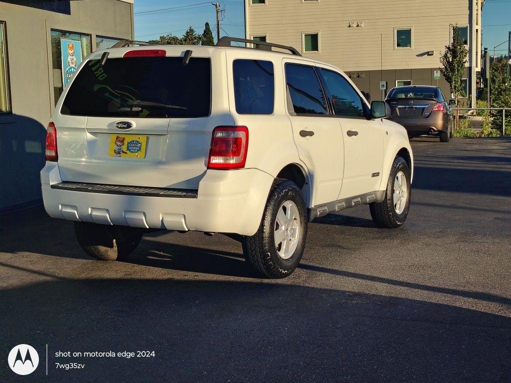 Ford Escape  2008
