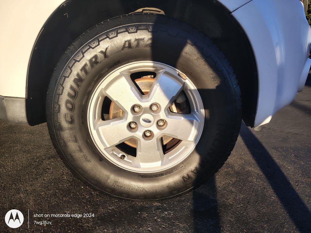 Ford Escape  2008