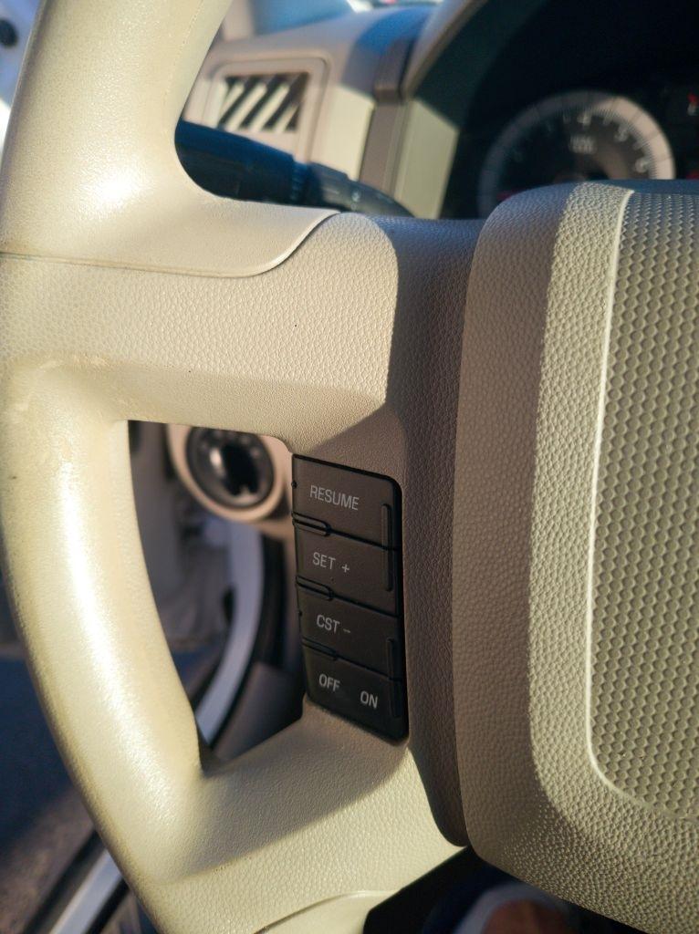 Ford Escape  2008