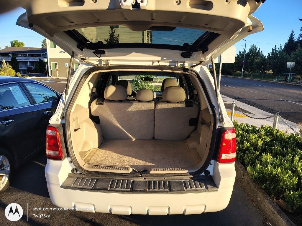 Ford Escape  2008