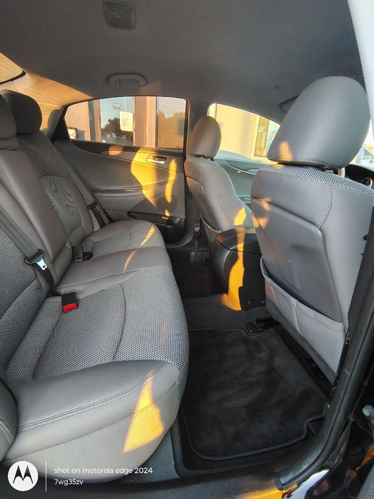 Hyundai Sonata  2011