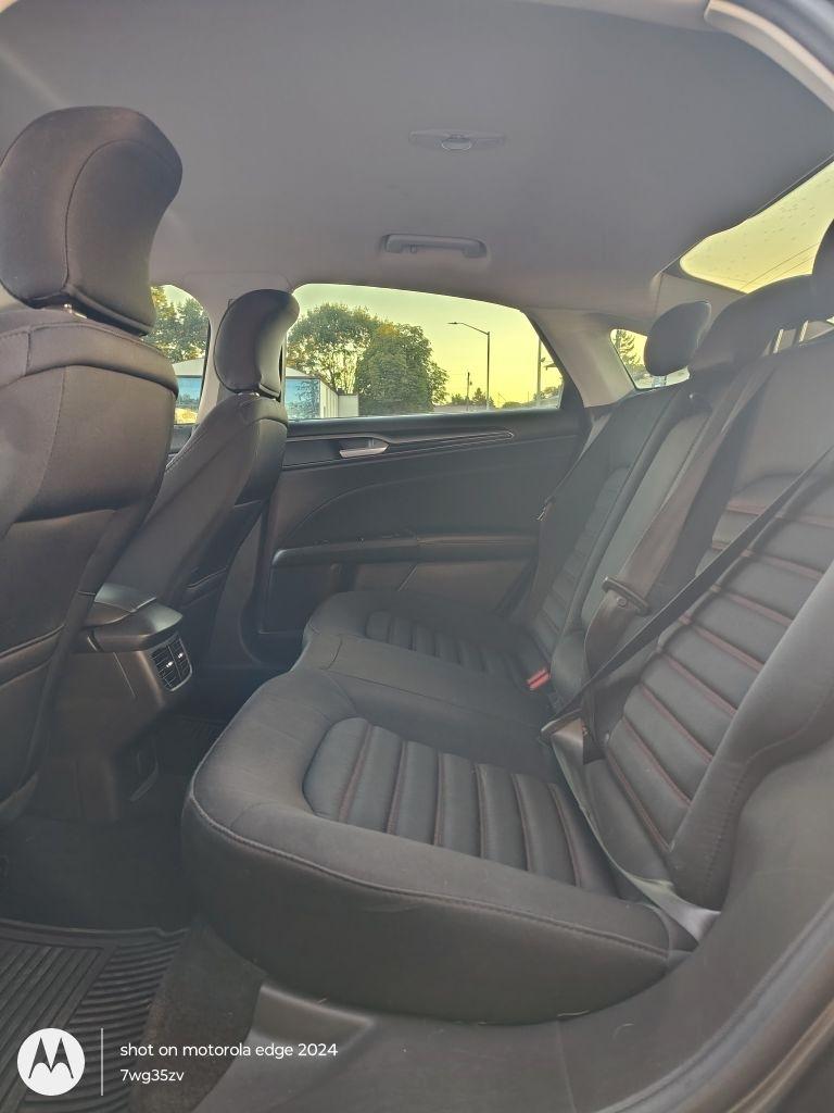 Ford Fusion  2016