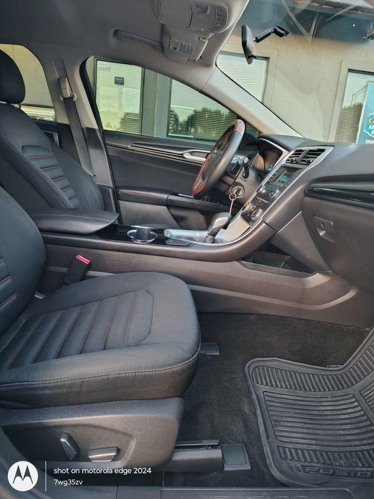 Ford Fusion  2016
