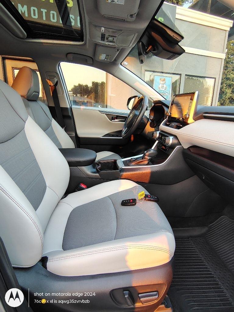 Toyota RAV4  2022