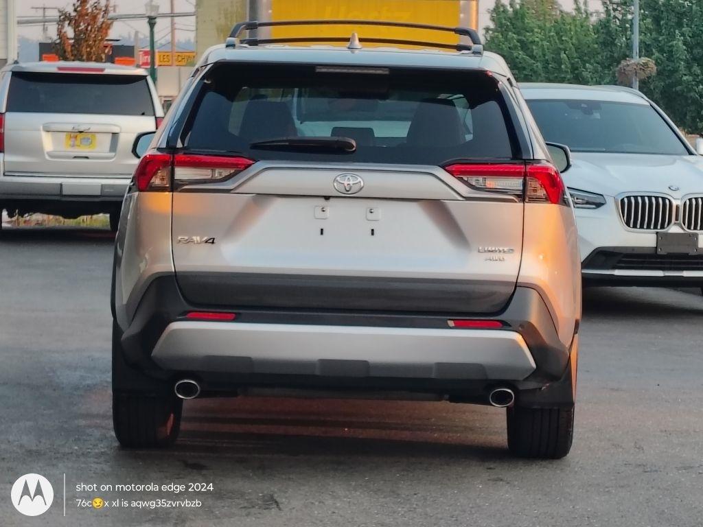 Toyota RAV4  2022