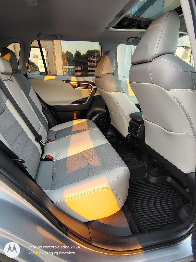Toyota RAV4  2022