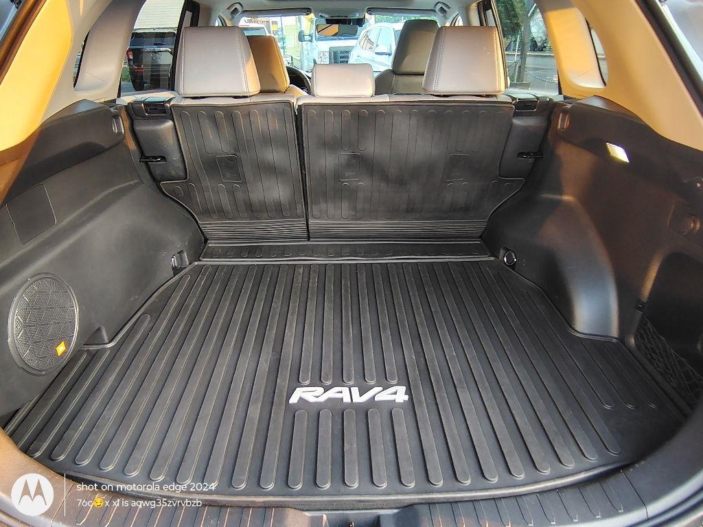 Toyota RAV4  2022