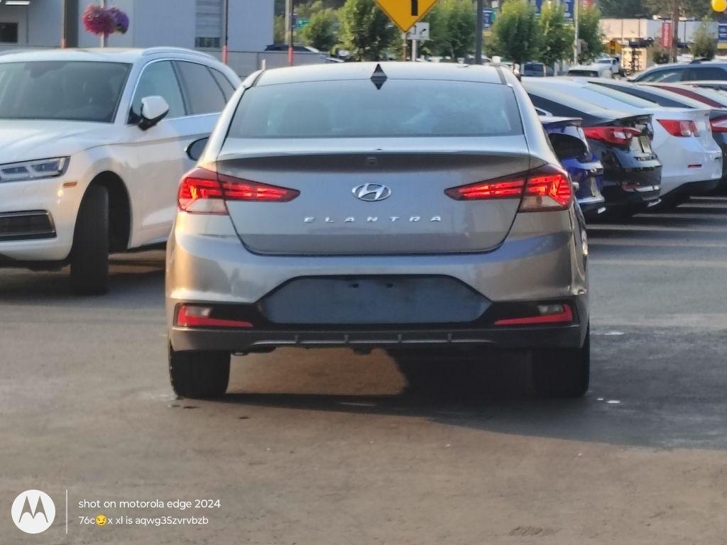 Hyundai Elantra  2019