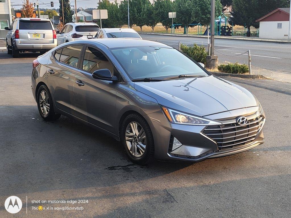 Hyundai Elantra  2019