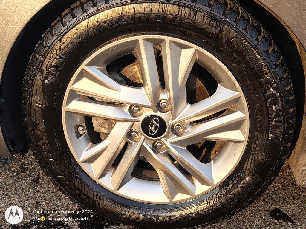 Hyundai Elantra  2019