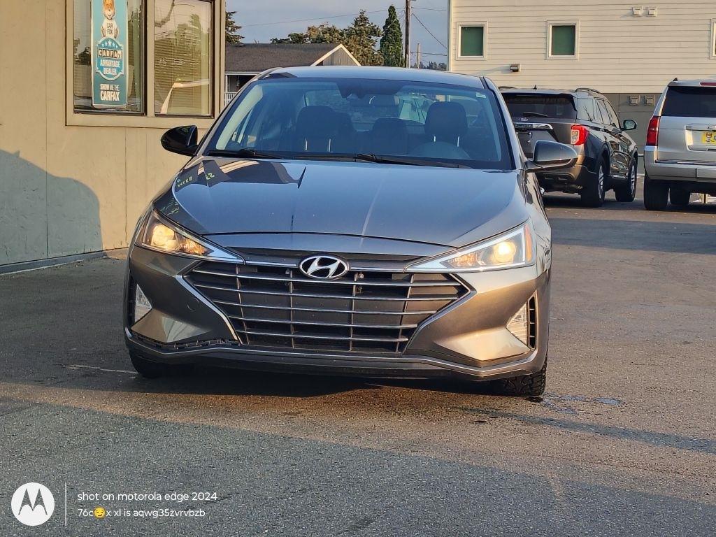 Hyundai Elantra  2019