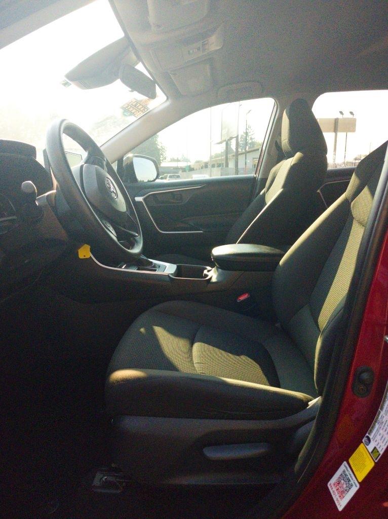 Toyota RAV4  2025