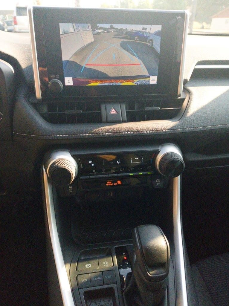 Toyota RAV4  2025
