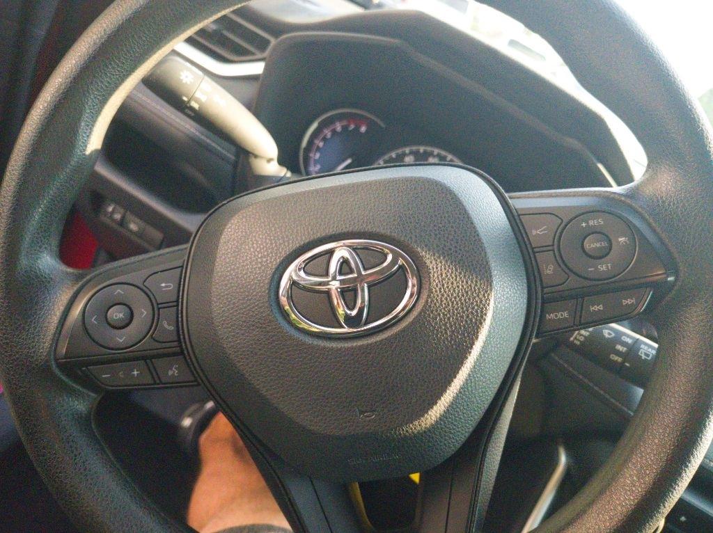 Toyota RAV4  2025