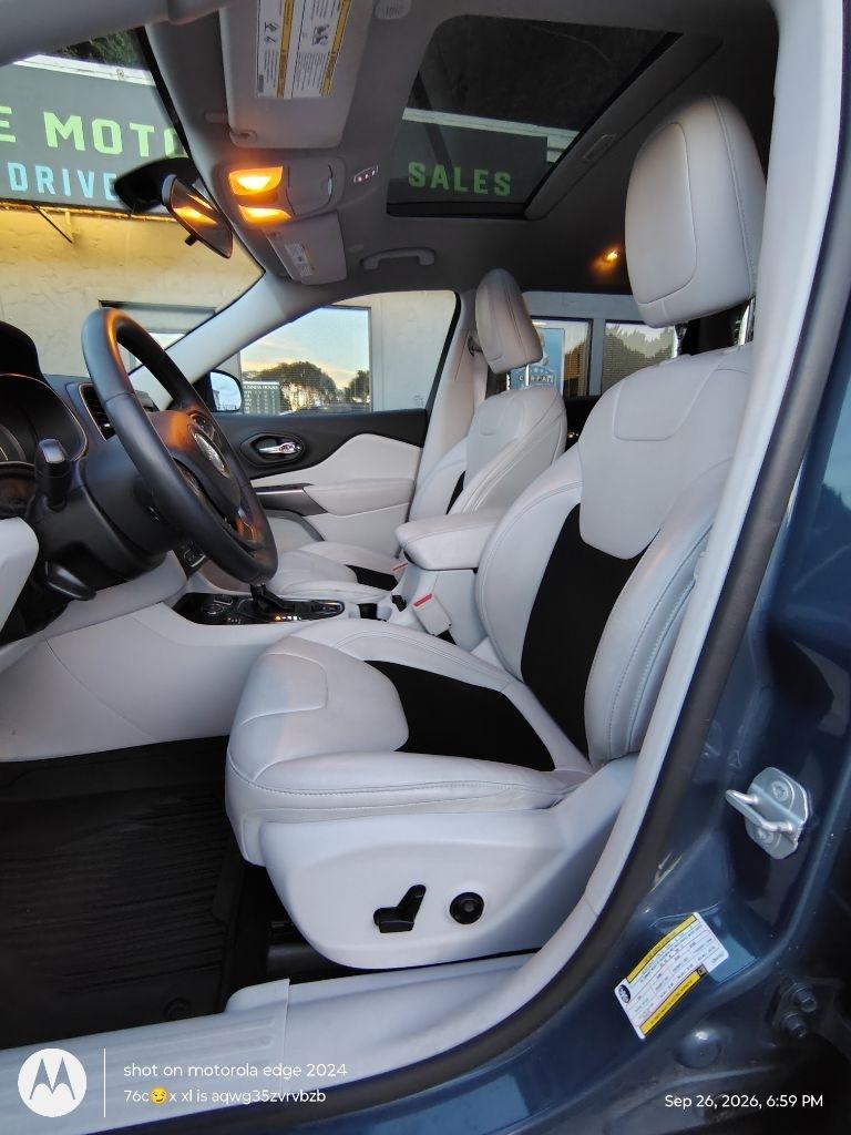 Jeep Cherokee  2020