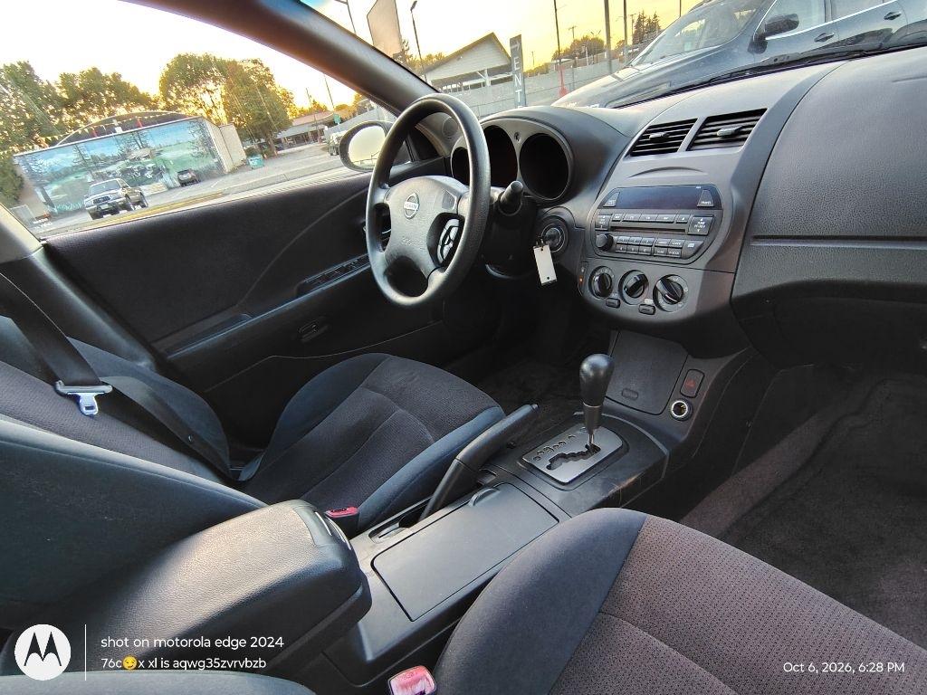 Nissan Altima  2002