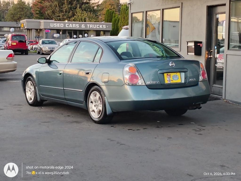 Nissan Altima  2002