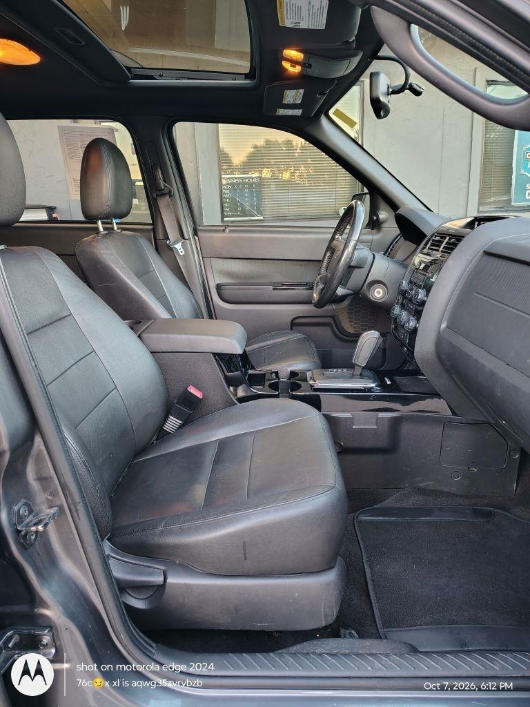 Ford Escape  2009