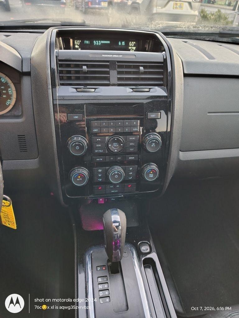 Ford Escape  2009