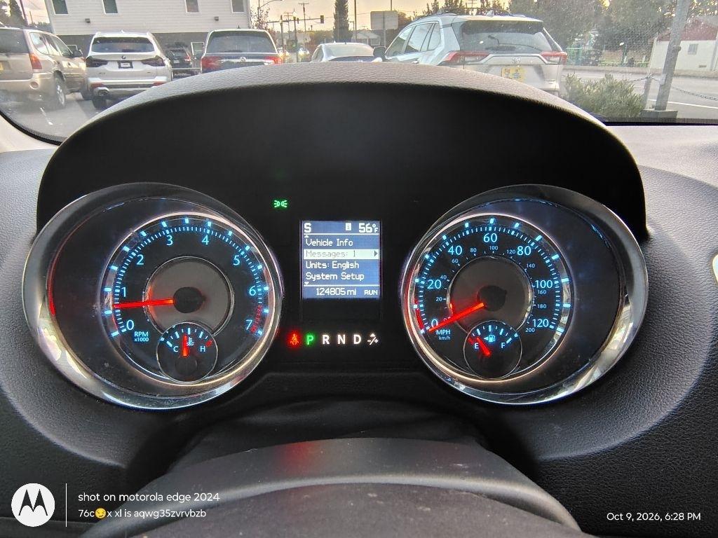 Chrysler Town & Country  2011