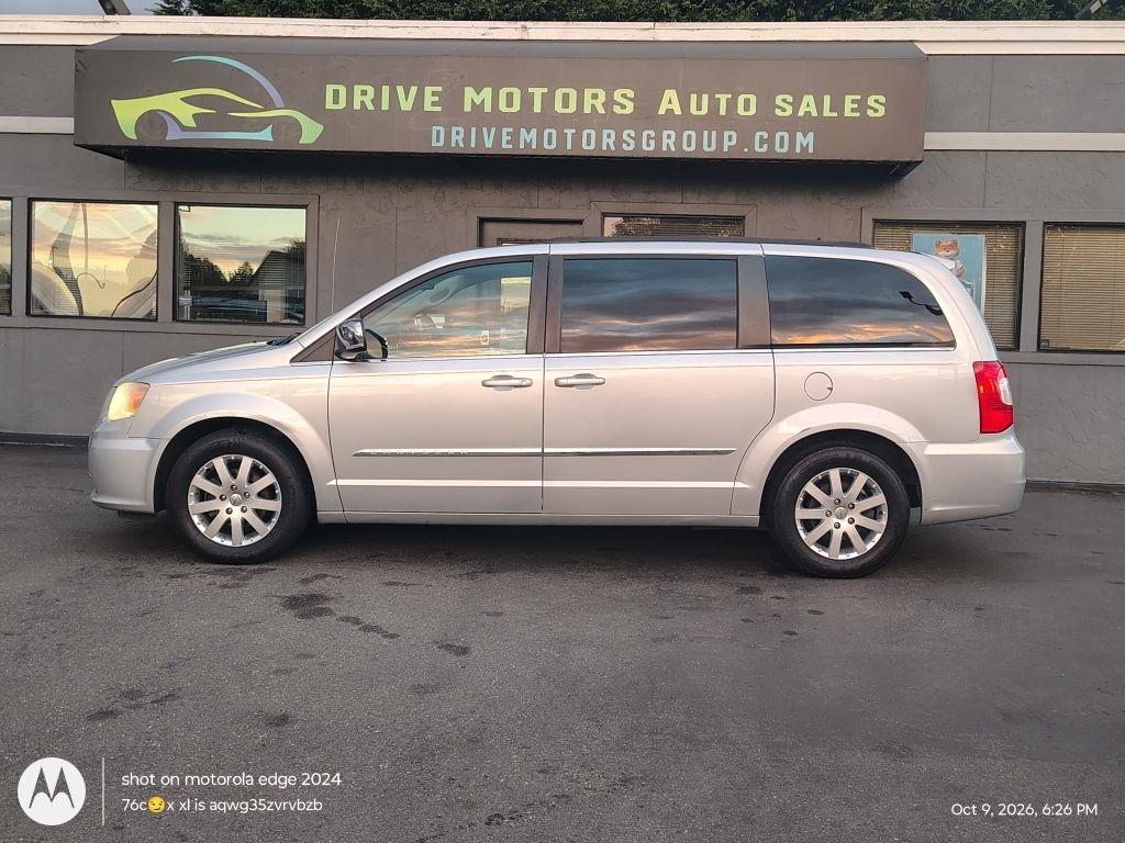 Chrysler Town & Country  2011
