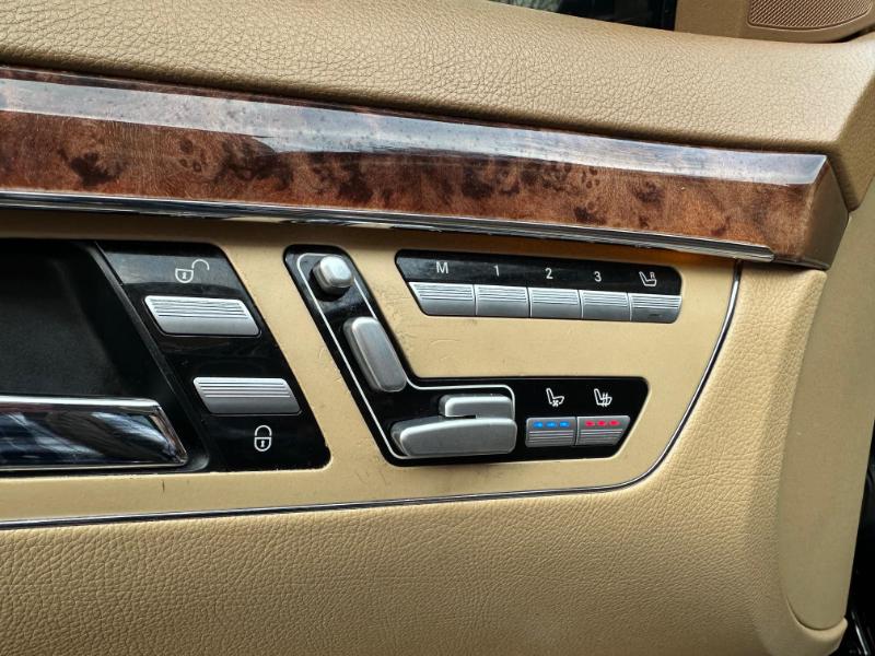 Mercedes-Benz S-Class S550 4MATIC 2009