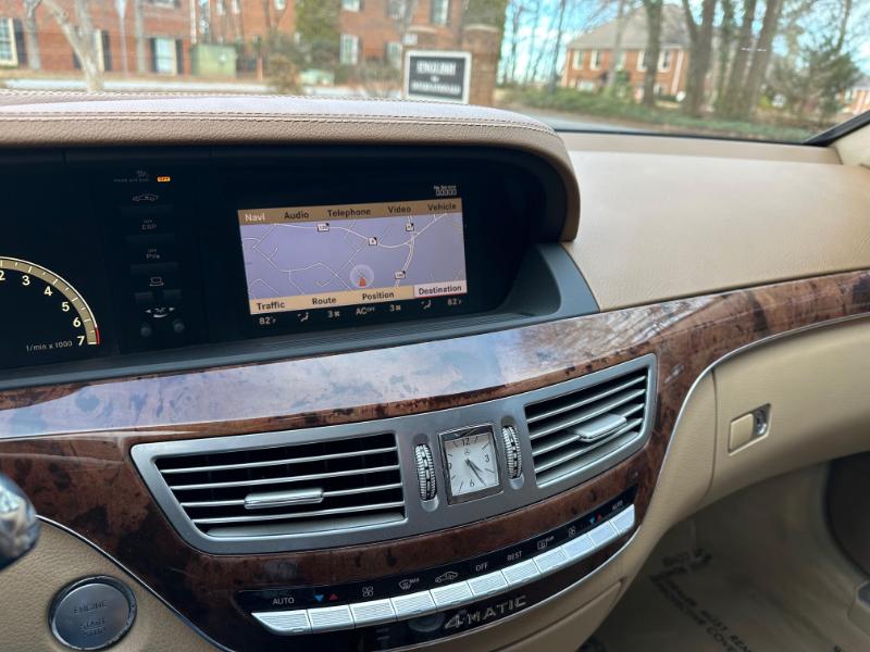 Mercedes-Benz S-Class S550 4MATIC 2009