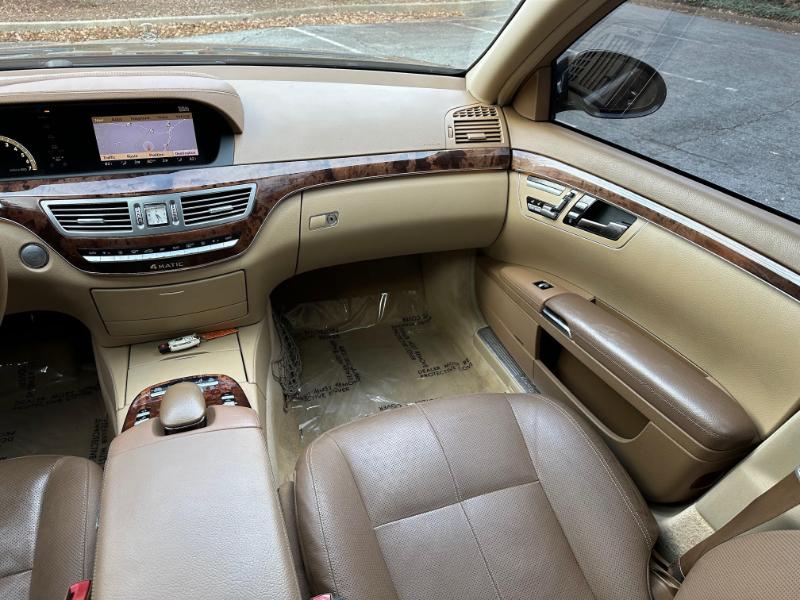 Mercedes-Benz S-Class S550 4MATIC 2009