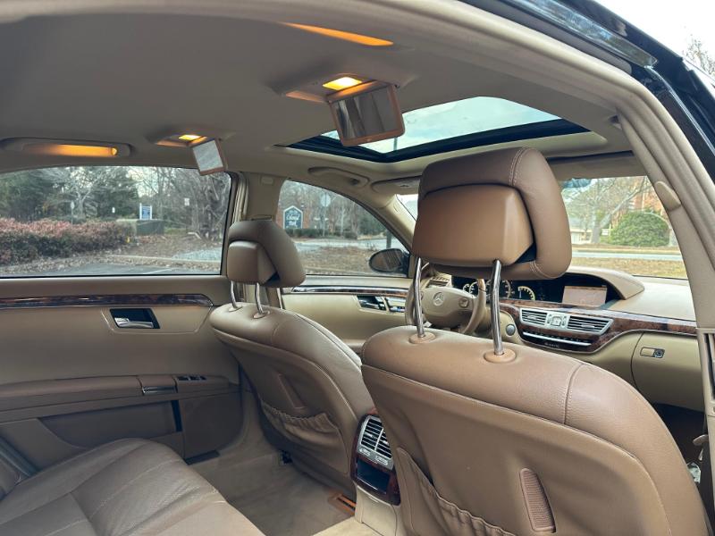 Mercedes-Benz S-Class S550 4MATIC 2009