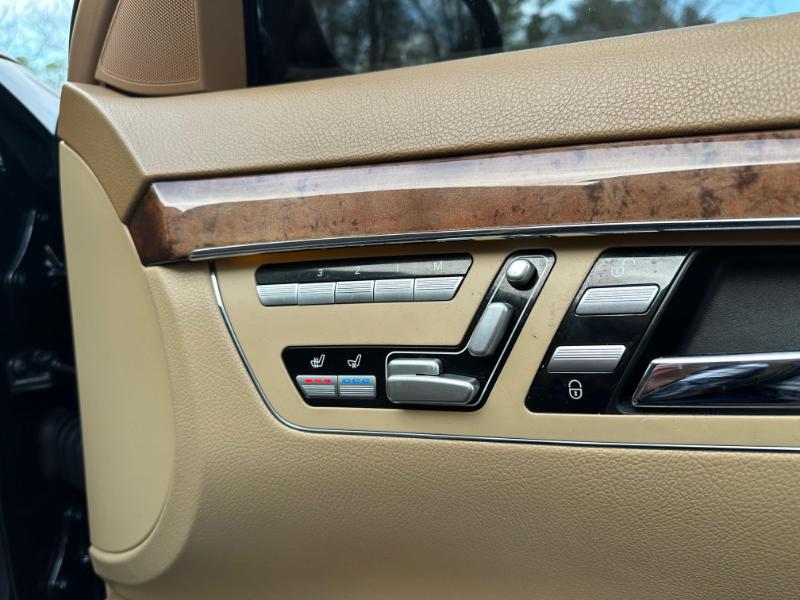 Mercedes-Benz S-Class S550 4MATIC 2009