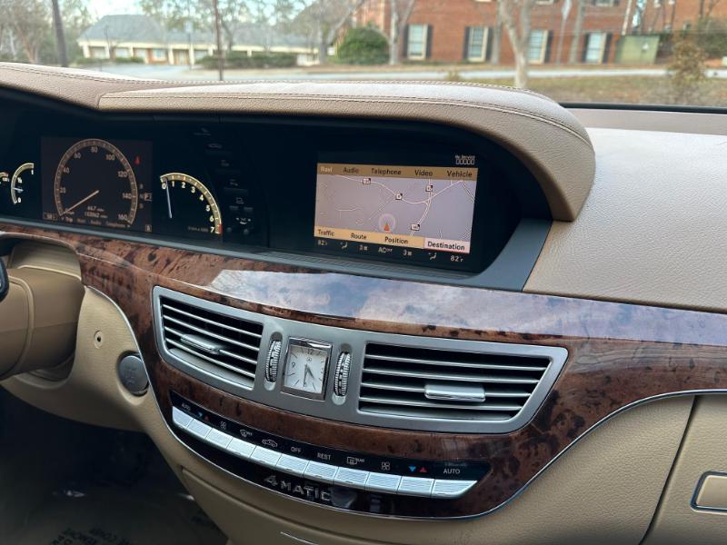 Mercedes-Benz S-Class S550 4MATIC 2009