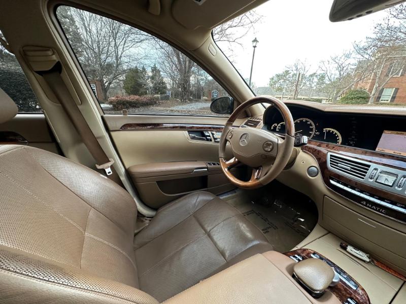 Mercedes-Benz S-Class S550 4MATIC 2009