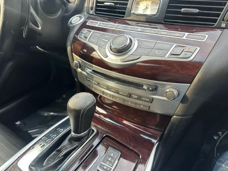 Infiniti M M37 2011