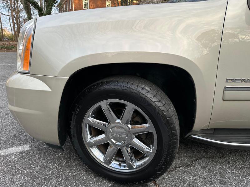 GMC Yukon Denali 2WD 2013