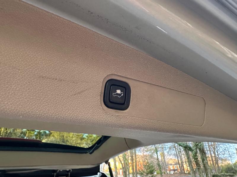 GMC Yukon Denali 2WD 2013