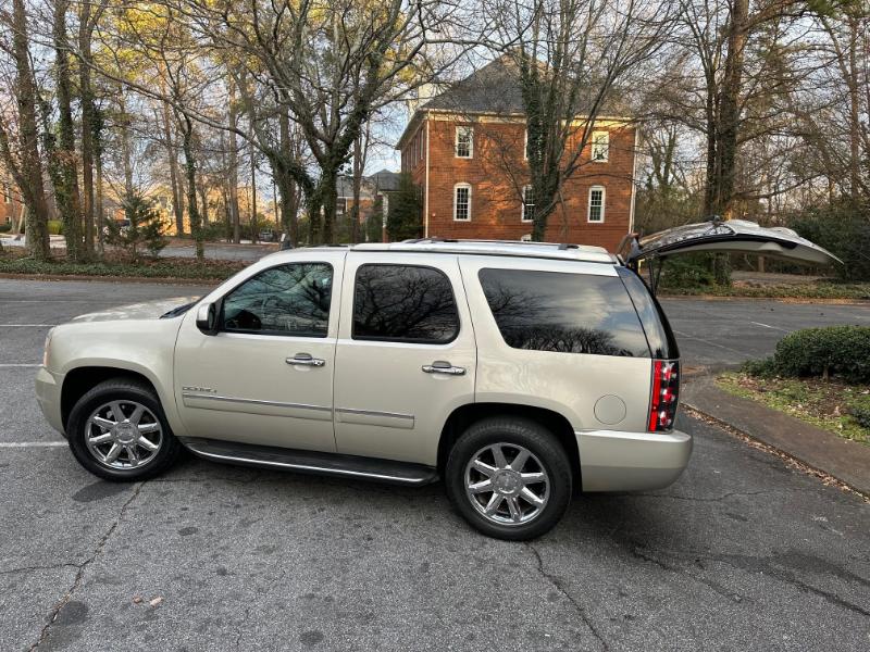 GMC Yukon Denali 2WD 2013