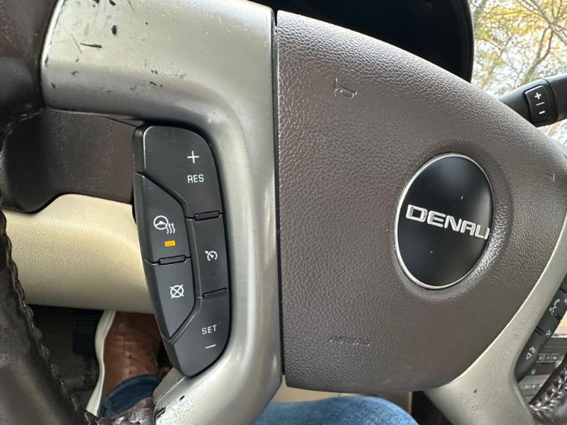 GMC Yukon Denali 2WD 2013