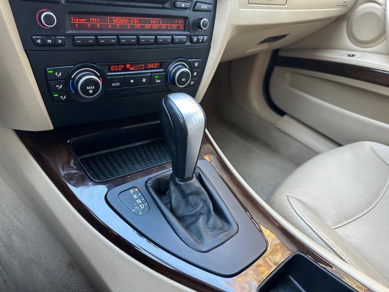 BMW 3-Series 328i 2011