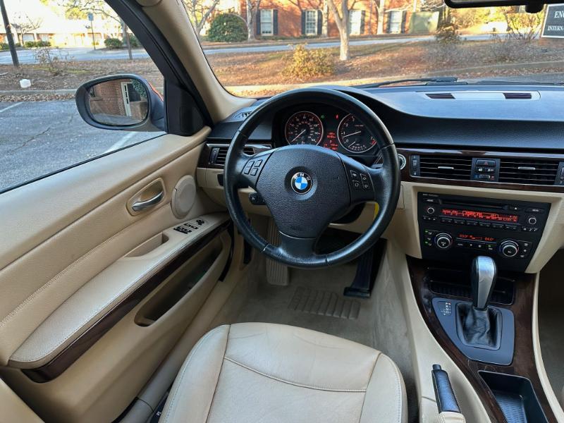BMW 3-Series 328i 2011